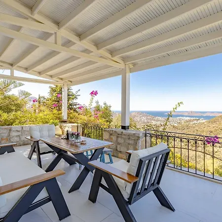 Luxurious In With Private Pool And Breathtaking Sea Views