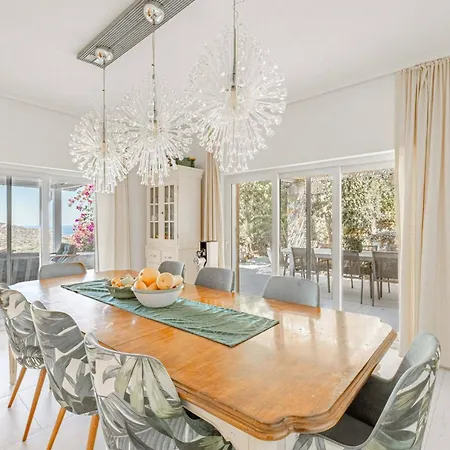 Vilă Luxurious In With Private Pool And Breathtaking Sea Views *