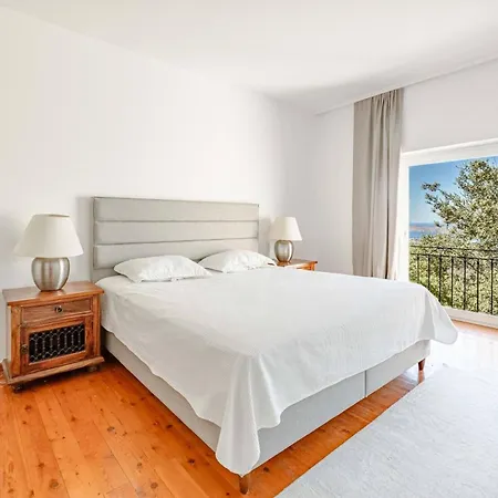 Luxurious In With Private Pool And Breathtaking Sea Views *