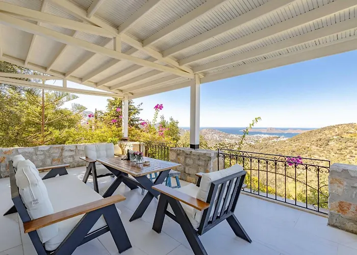 Luxurious In With Private Pool And Breathtaking Sea Views