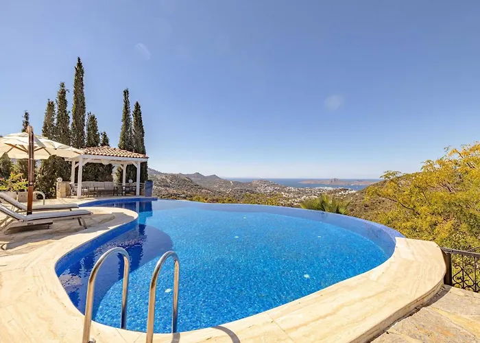 Luxurious In With Private Pool And Breathtaking Sea Views *