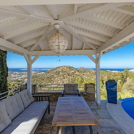 Villa Luxurious In With Private Pool And Breathtaking Sea Views *