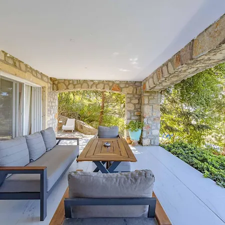 Villa Luxury 2-storey With Stunning Views Near Marina Yalikavak