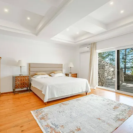 Villa Luxurious In With Private Pool And Breathtaking Sea Views *