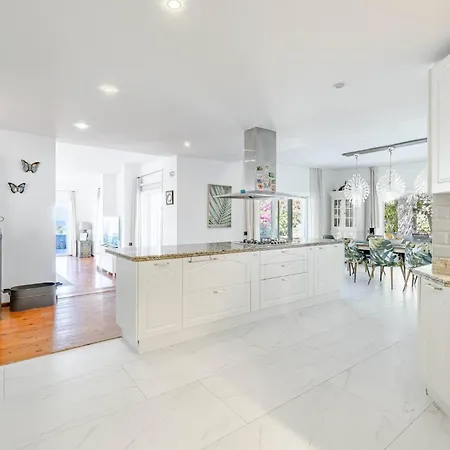 Villa Luxury 2-storey With Stunning Views Near Marina Yalikavak