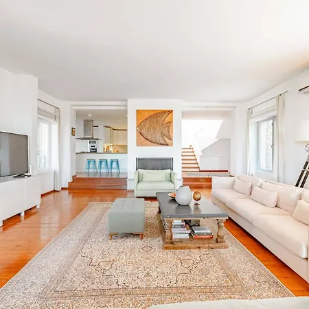 Villa Luxury 2-storey With Stunning Views Near Marina *