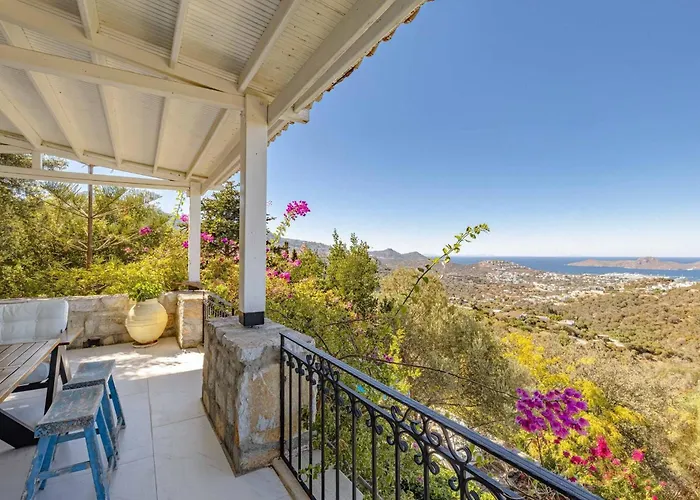 Luxurious In With Private Pool And Breathtaking Sea Views Vila