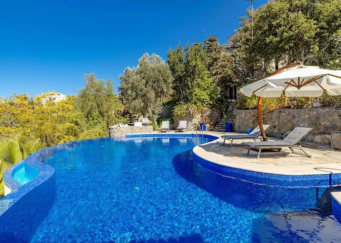 Luxurious In With Private Pool And Breathtaking Sea Views Vila