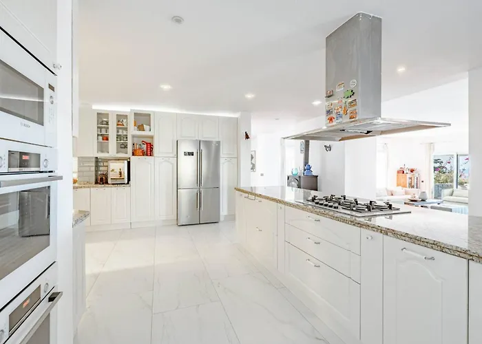 Luxurious In With Private Pool And Breathtaking Sea Views Vila *